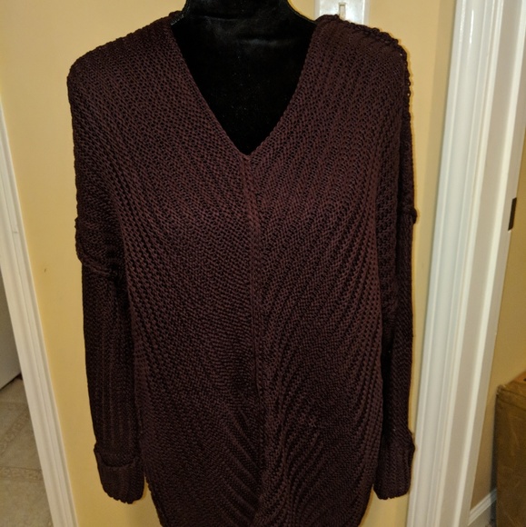 V Neck Sweater - Picture 2 of 4